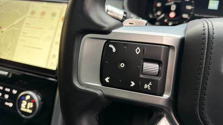 Land Rover Discovery 3.0 D300 R-Dynamic HSE 5dr Auto Diesel Station Wagon